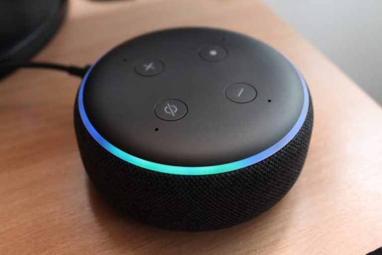 Gli smart speaker conquistano il mercato bypassando la crisi da coronavirus
